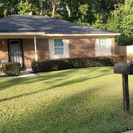 Southern Charm Vacation Rental